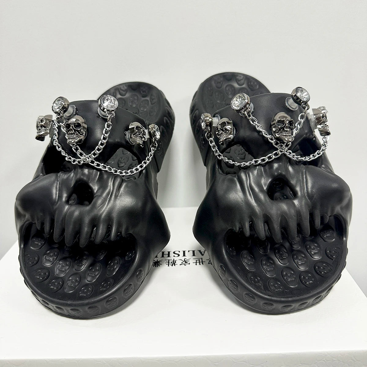 Men's Skull Design Slippers - Non-Slip Beach Sandals Slides