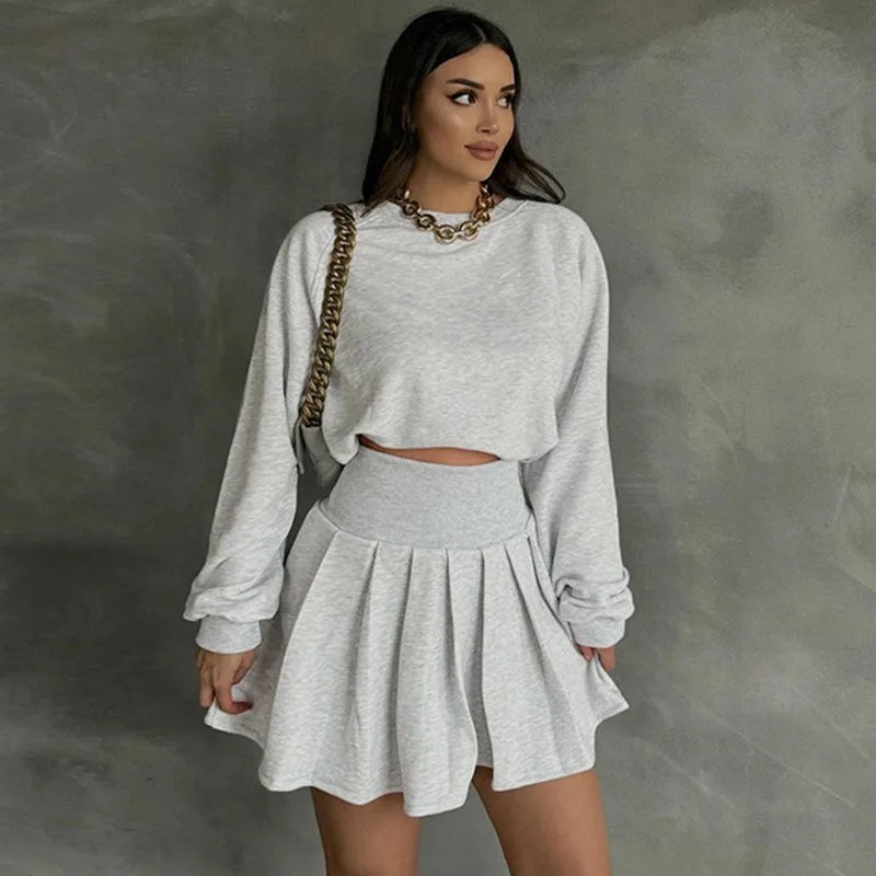 Women's Pleated 2 Piece Set - Long Sleeves Sweatshirt  and High Waisted Pleated  Skirt