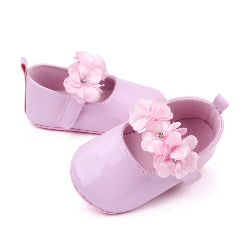 0-11M Baby Girls Cute Shoes 3 Colors Solid Soft Sole Flower Decor PU Leather Flats Shoes First Walkers