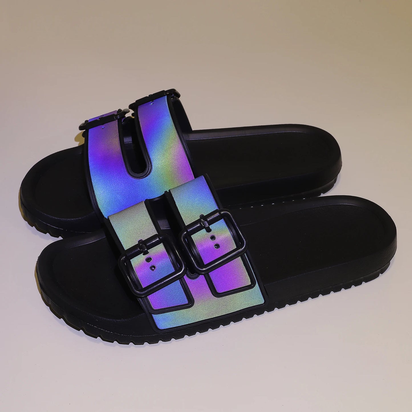 Men's Summer Slippers Laser Reflection Sandals Buckle Design Beach Slippers