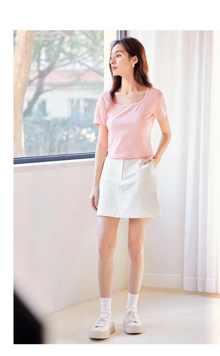 Women's Square Neck Short-Sleeved Slim Fit Top - Versatile Layering Piece