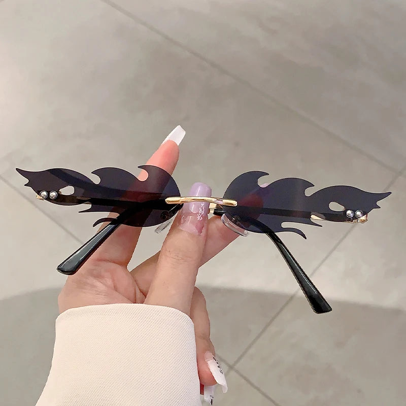 Women's Chic Fire Design  Stylish Sunglasses