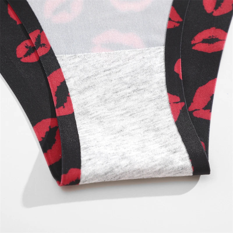 Women's Seamless Silk Underwear 3-Piece Set - Leopard Print Low-Waist Briefs