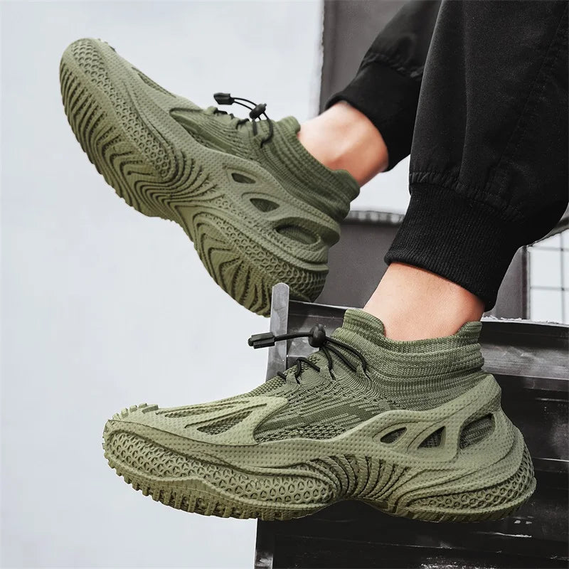 Men's Sports Mesh Running Sneakers Lace Up Comfortable Casual Sneakers