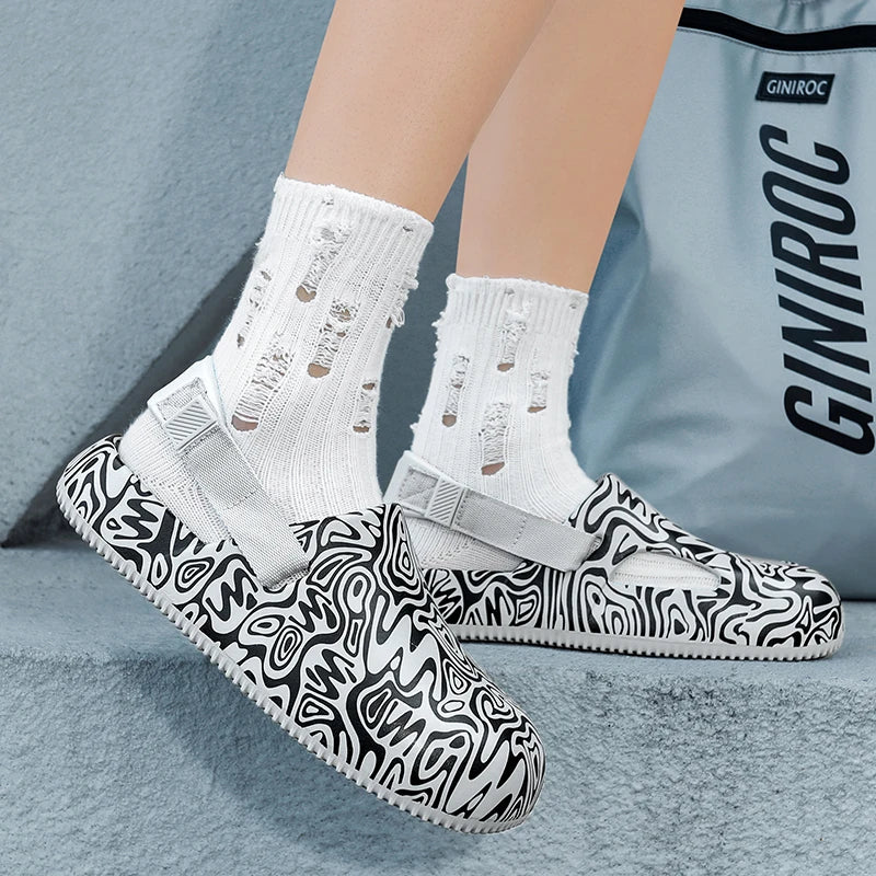 Men's Summer Slippers Outdoor Sandals Design Clogs Beach Slippers Flip Flop Casual Slides