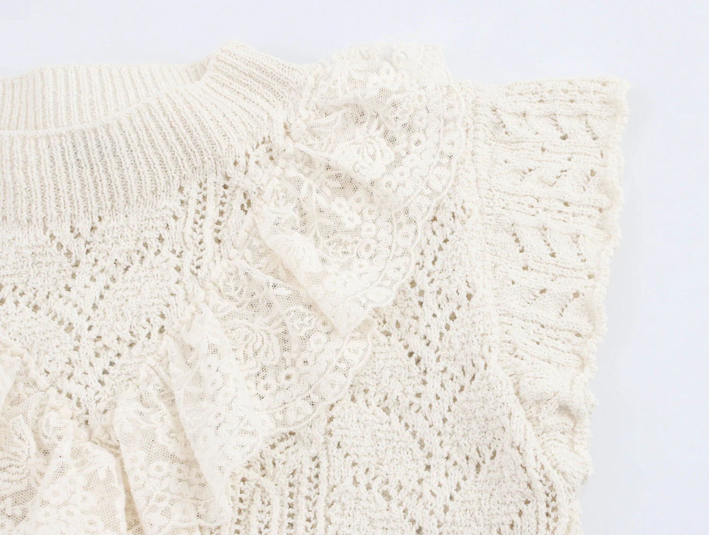 Women's Sweet Layered Jacquard Mesh Knitted Sweater Top - Short Sleeve