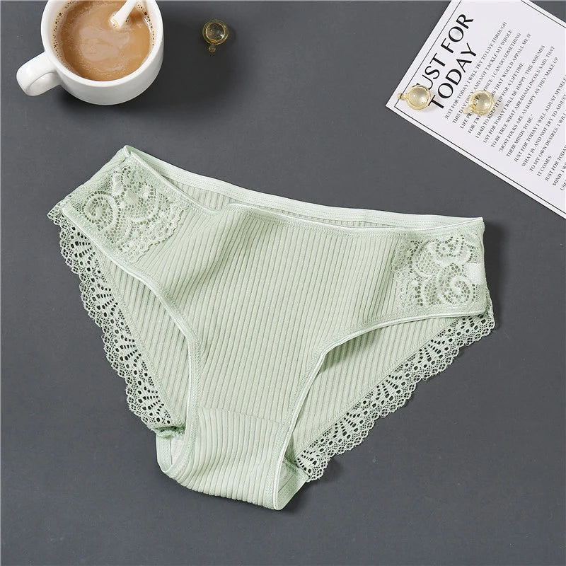 Women's Cotton Underwear 3-Piece Set - Low-Rise Lace Trim Briefs