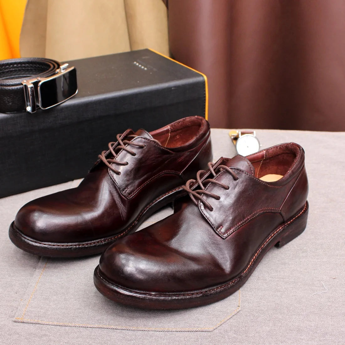 Men's Handmade Goodyear Sewn Comfortable Derby Formal Soft Leather Genuine Leather Round Toe Non-slip Casual Shoes