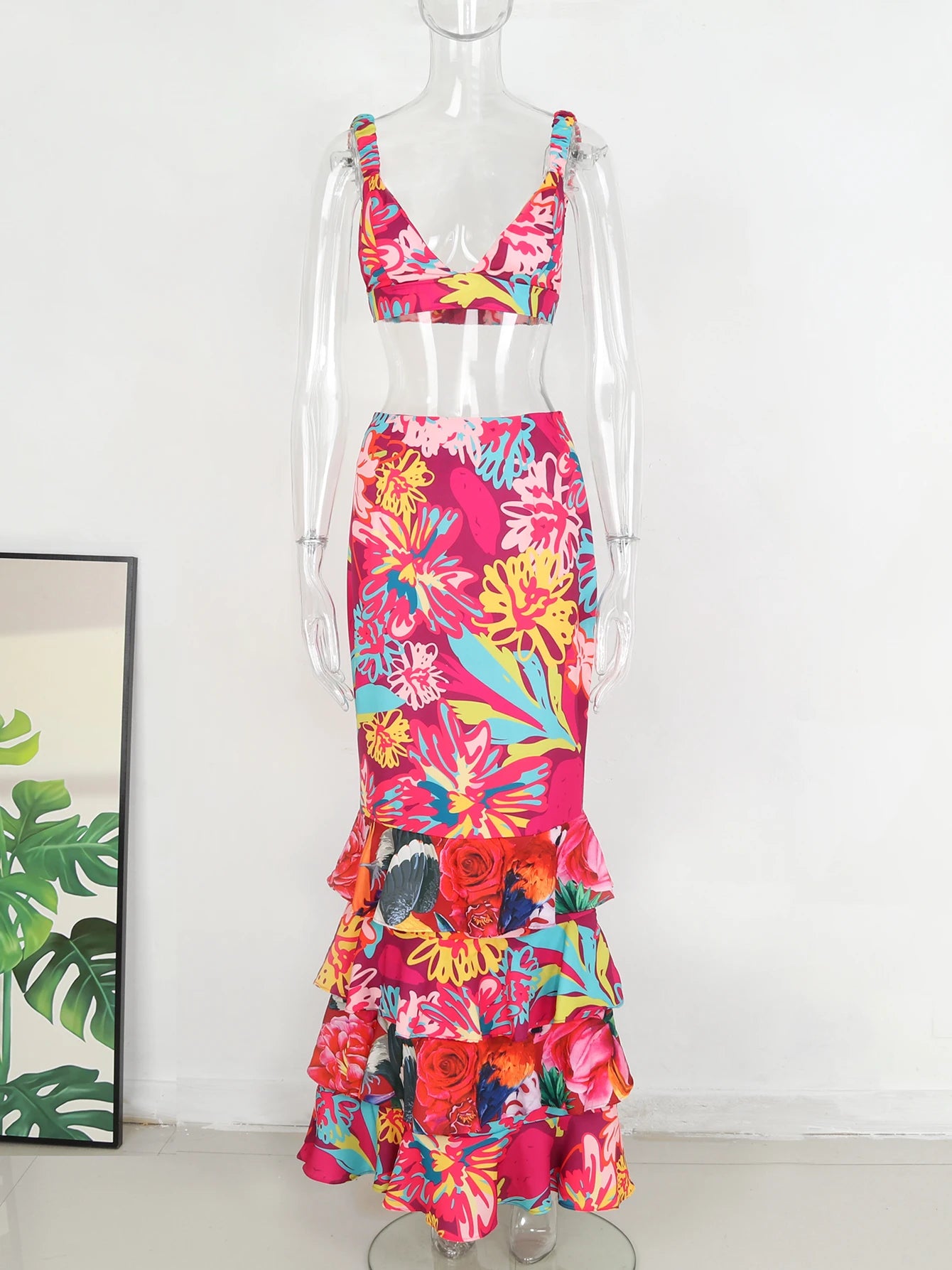 Women's Two-piece Skirt Set - Strap Tube Top and Chic Beach Skirt