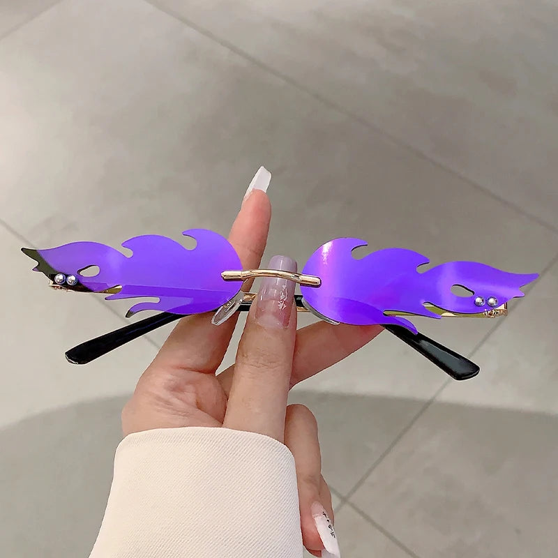Women's Chic Fire Design  Stylish Sunglasses