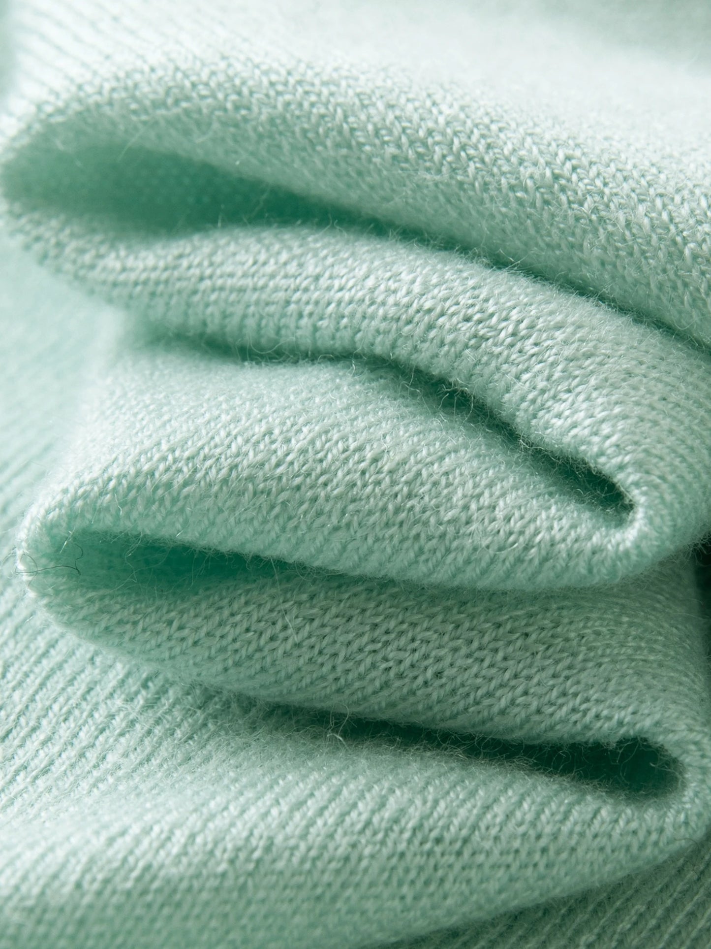 Soft Warm Cloud Shirt High-Collar Embroidered Lettering Long Sleeve Base Layer