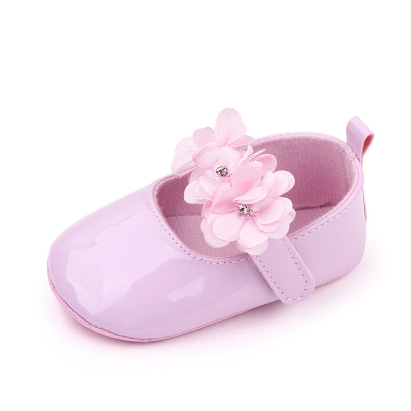 0-11M Baby Girls Cute Shoes 3 Colors Solid Soft Sole Flower Decor PU Leather Flats Shoes First Walkers