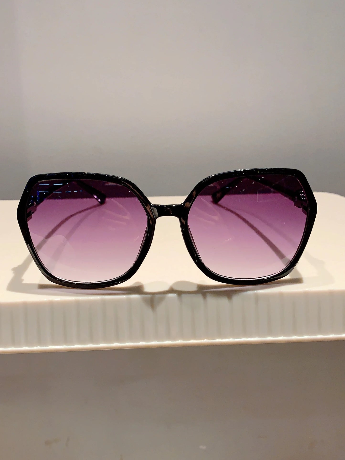 Stylish Gradient Square Sunglasses - Oversized Fashion Eyewear for Travel & Driving