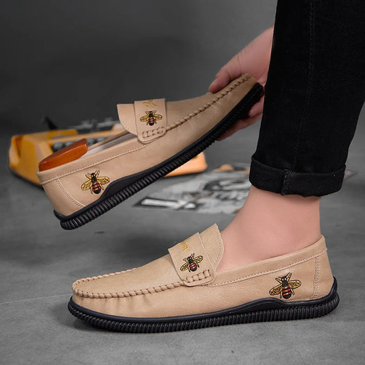 Men's Embroidery Bee Shoes Comfortable Slip-on Leather Flat Loafer Shoes