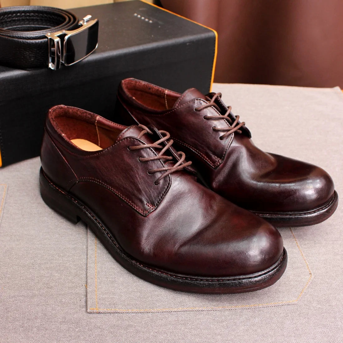 Men's Handmade Goodyear Sewn Comfortable Derby Formal Soft Leather Genuine Leather Round Toe Non-slip Casual Shoes