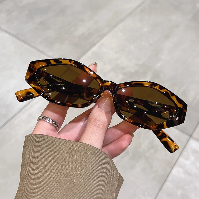 Unisex Small Oval Frame Sunglasses UV400