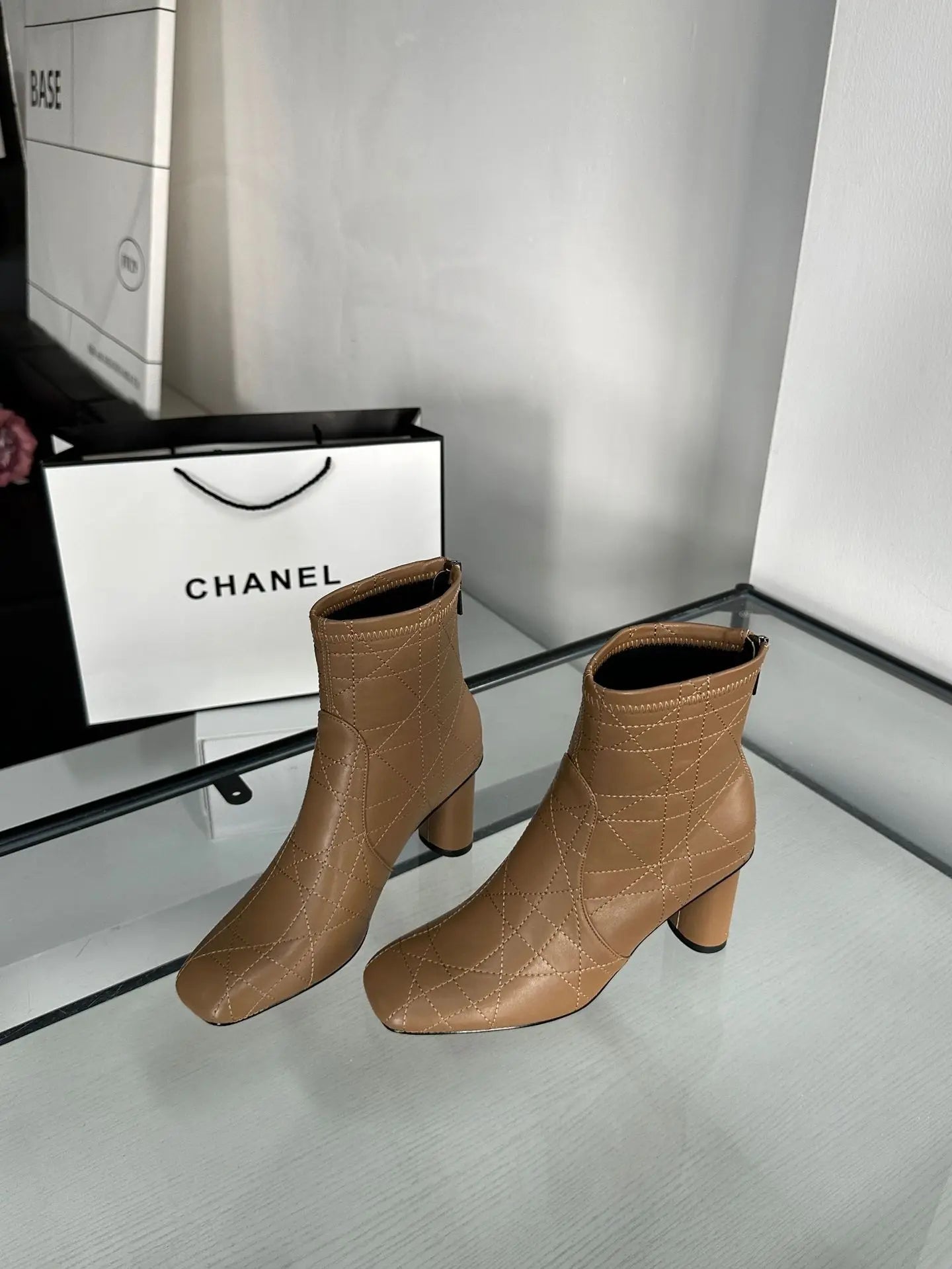 Retro Checkered Ankle Boots - Round Heel with Back Zipper