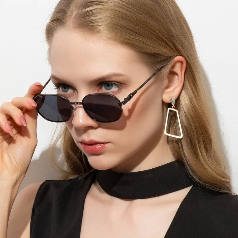 Elliptical Metal Small Frame Sunglasses UV400