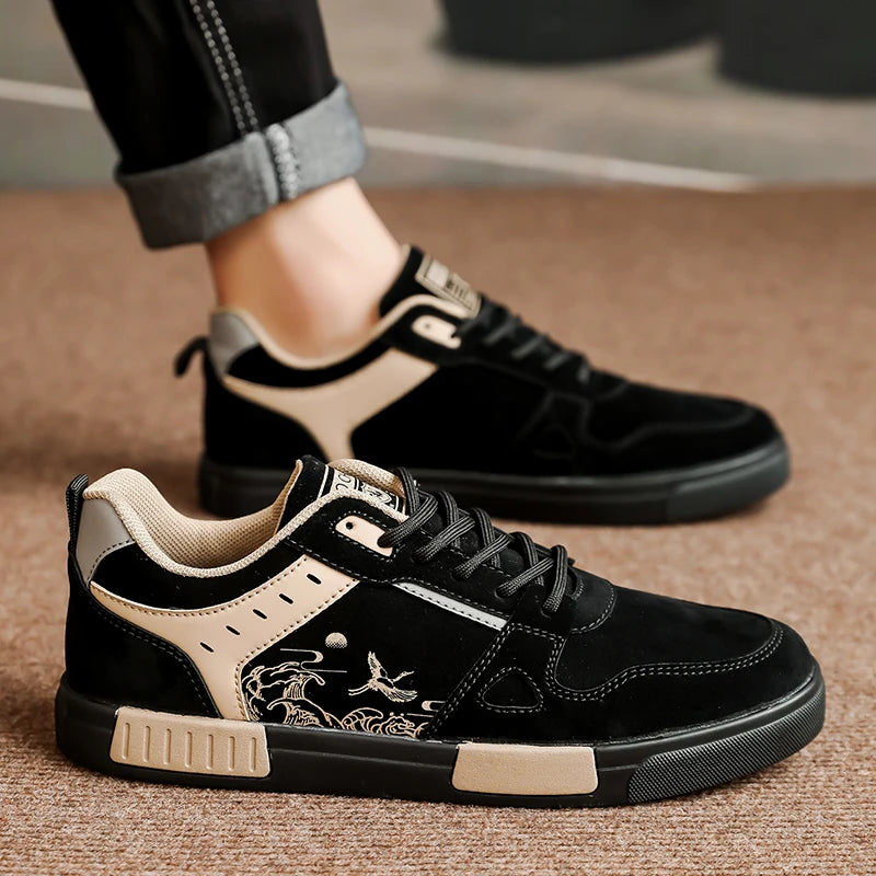 Men's Casual Versatile Skateboard Sports Shoes Lace Up  Sneakers