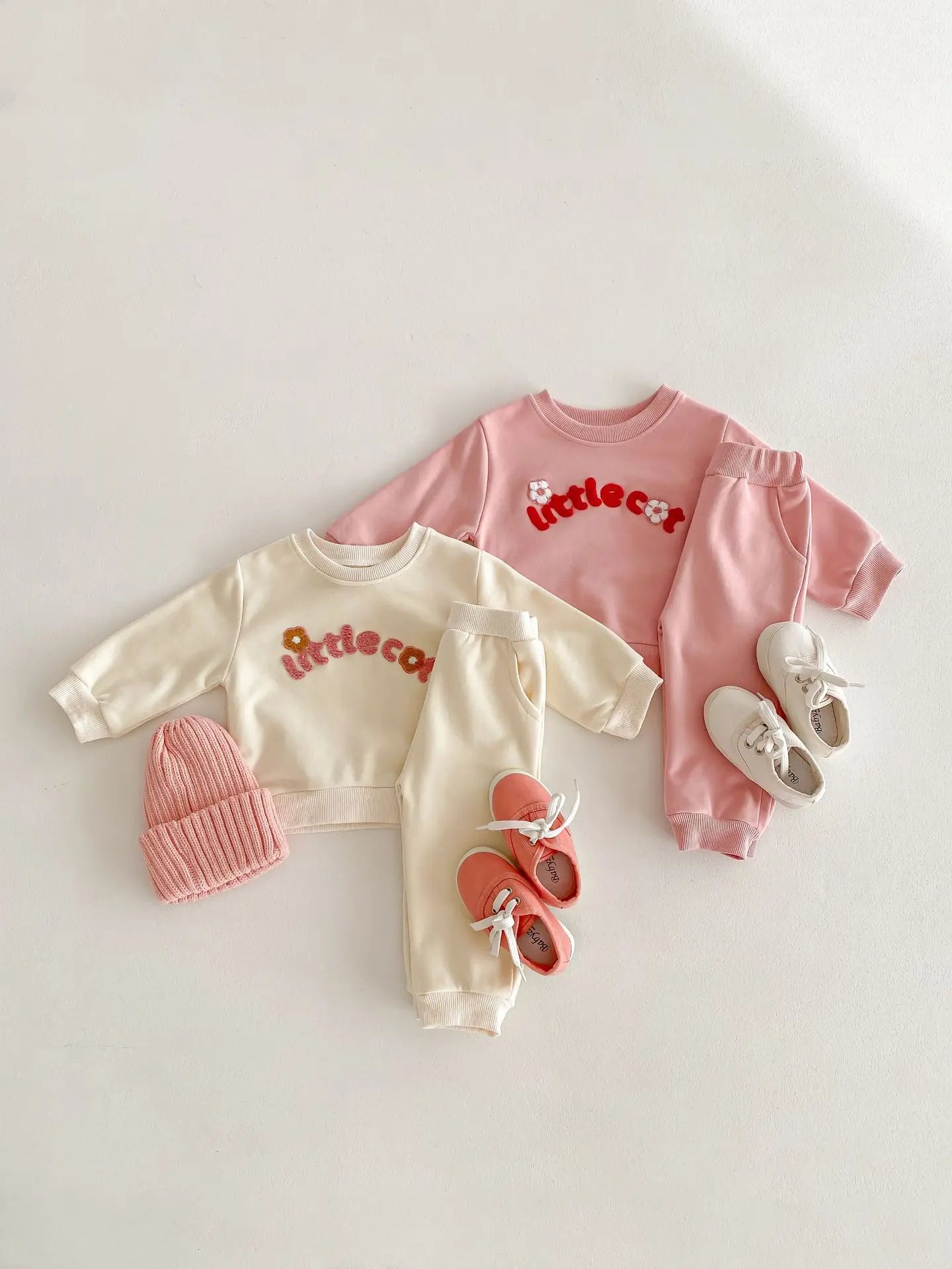 Girls Letter Print Hoodie Round-Neck Sweatshirts and Pants 2 PCS Track Suit