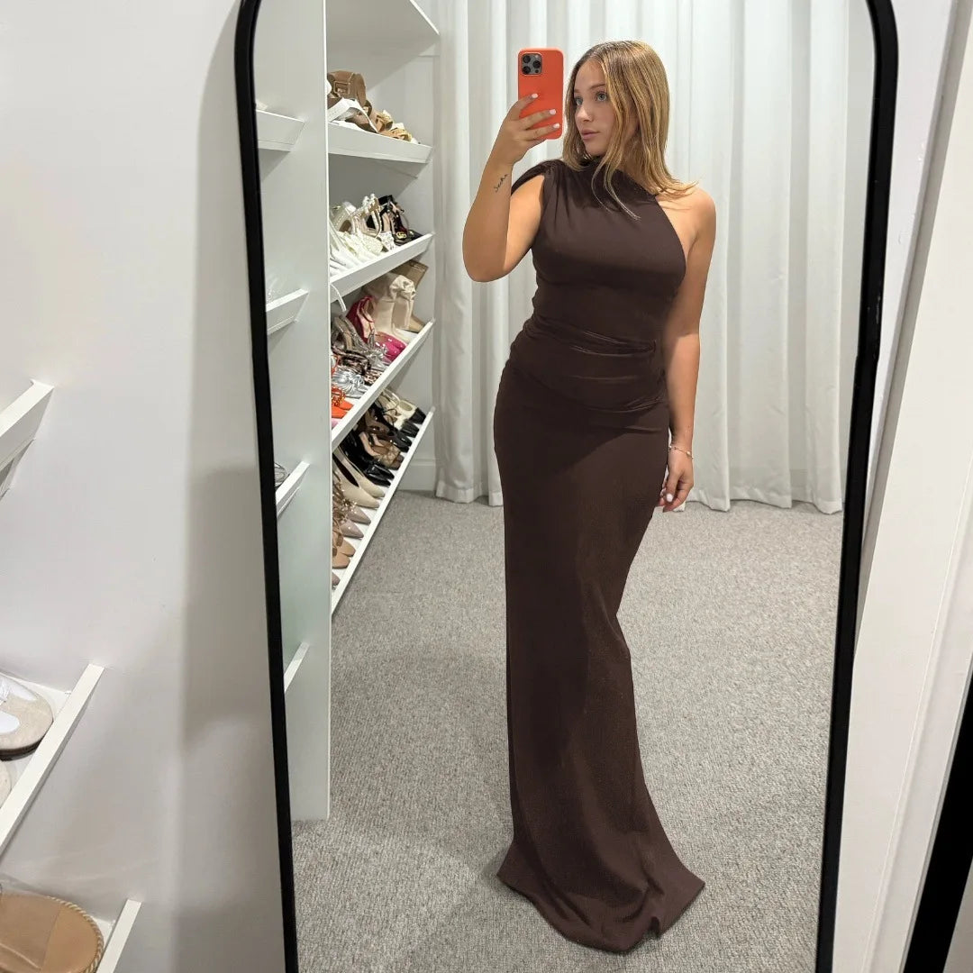 Women's Asymmetrical Backless Maxi Dress - Sleeveless Ruched Party Dress