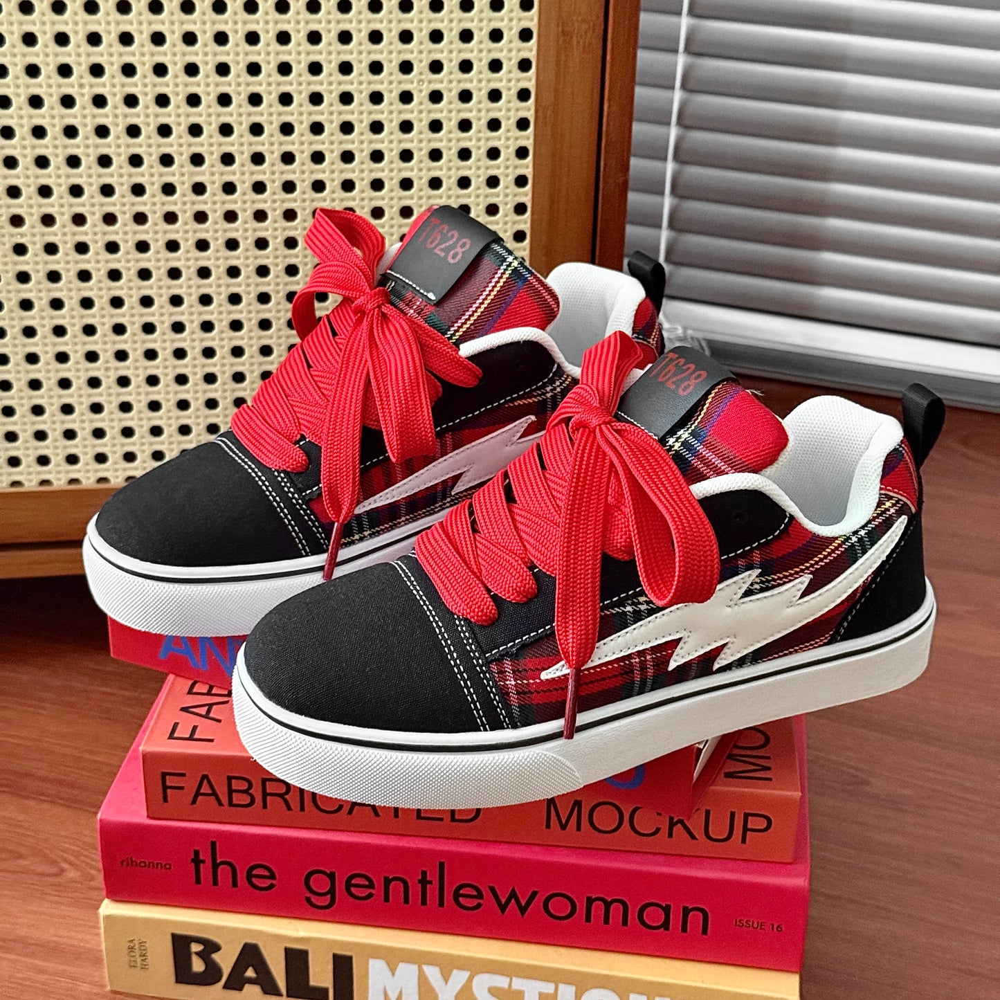 Lightning Design Sneakers - Casual Sports Trainers