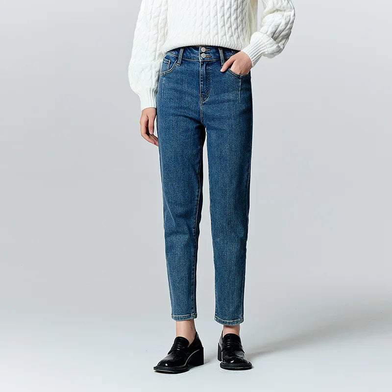 Women's Slim Fit Brushed Jeans - Tapered Winter Denim for Daily Wear