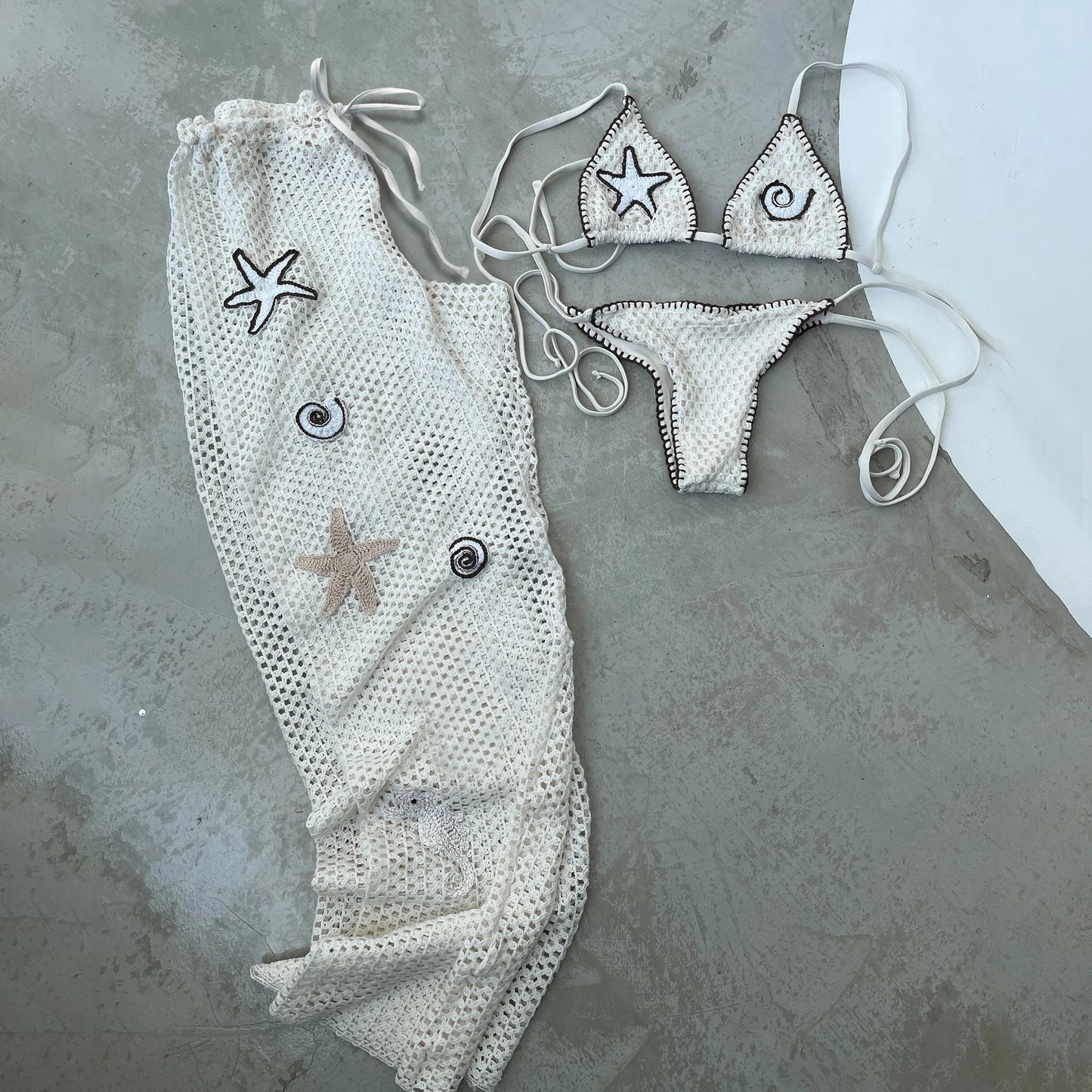 Three-Piece V-Neck Bikini Set with Cover-Up Skirt - Summer Swimwear