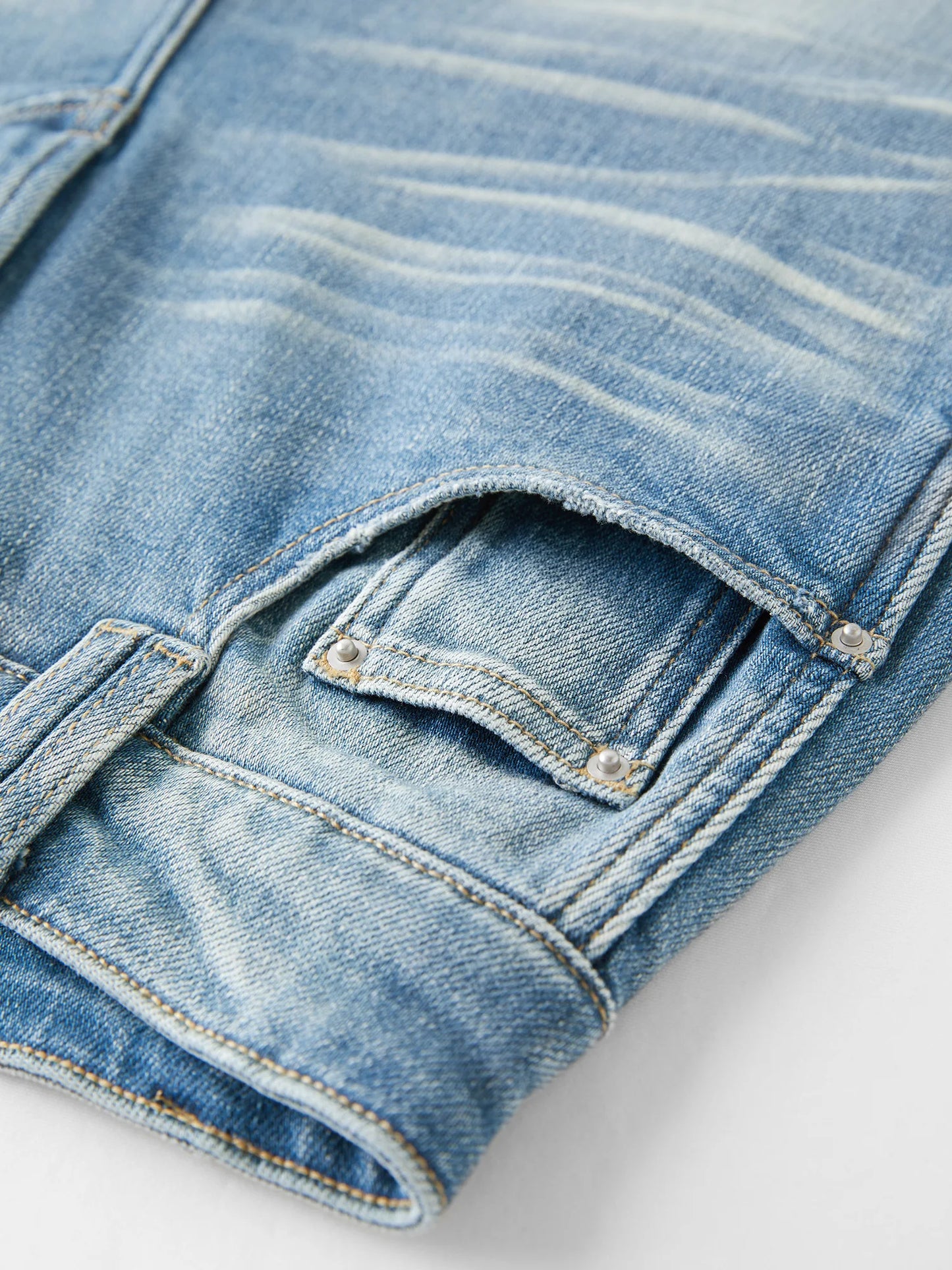 Plus Size Retro Washed Blue Straight Jeans - High Waist Wide Leg Design