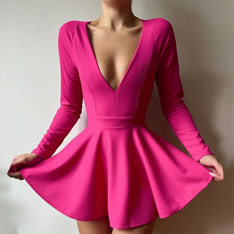 Women's Backless V Neck A-Line Mini Dress - Long Sleeve Pleated Dress