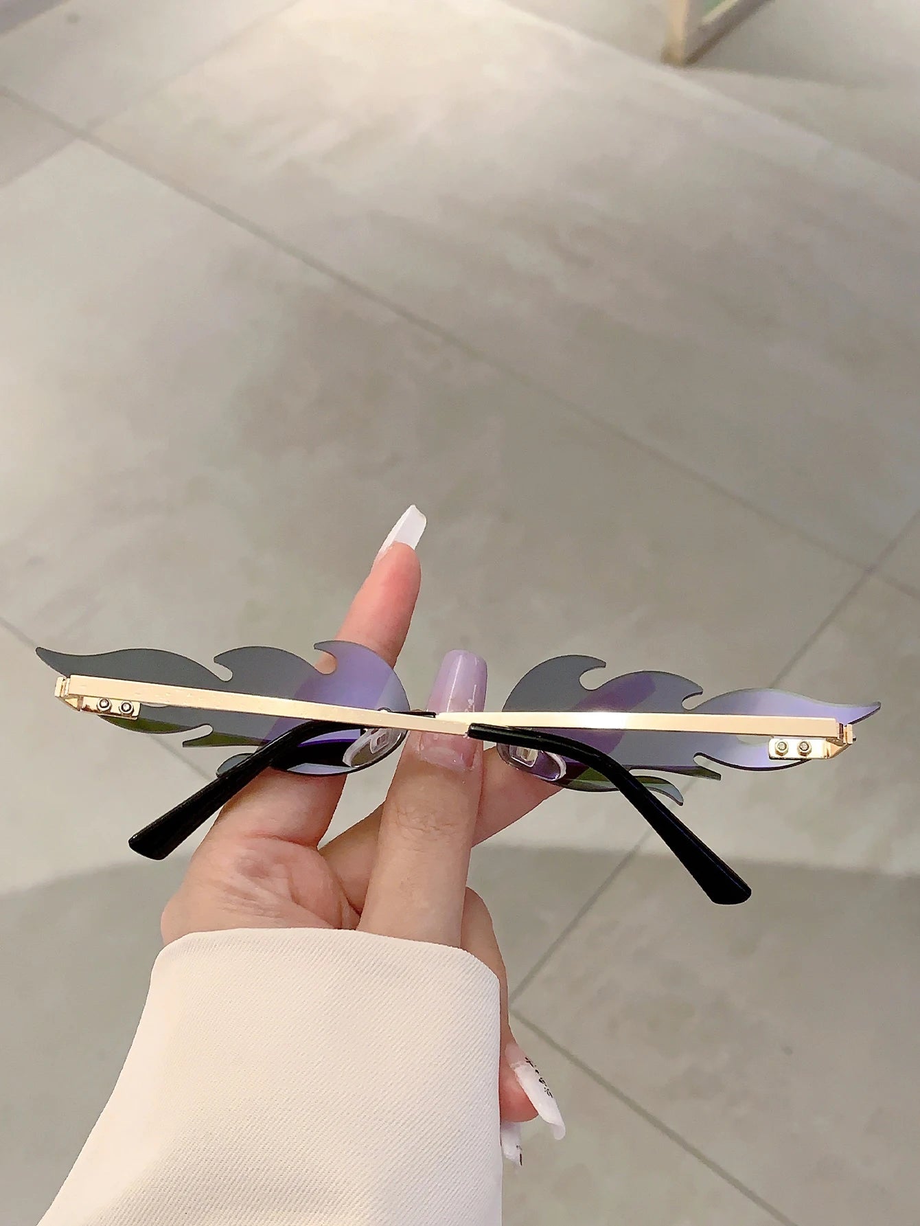 Women's Chic Fire Design  Stylish Sunglasses