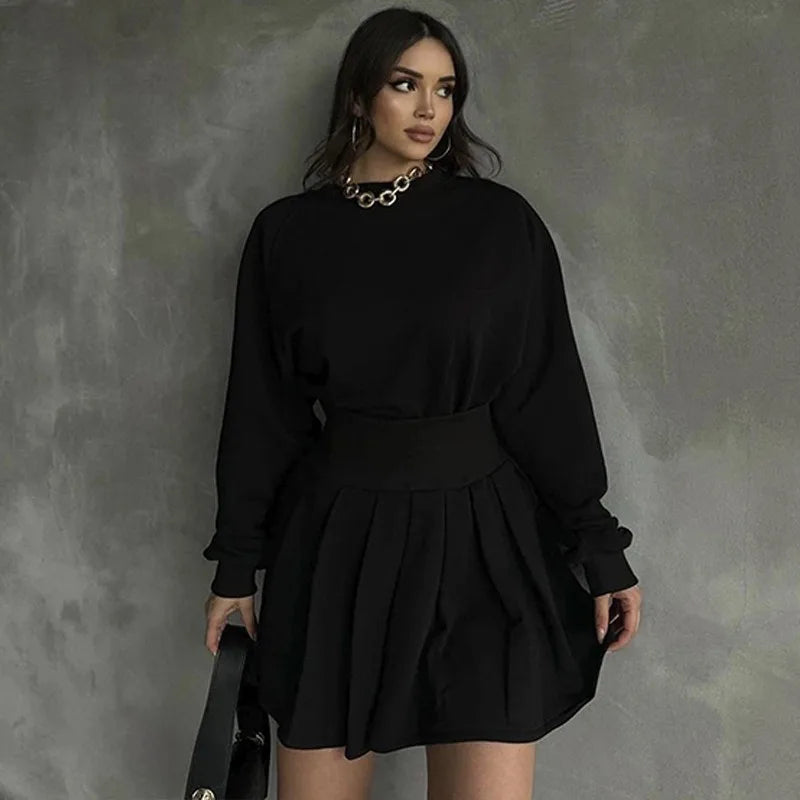 Women's Pleated 2 Piece Set - Long Sleeves Sweatshirt  and High Waisted Pleated  Skirt