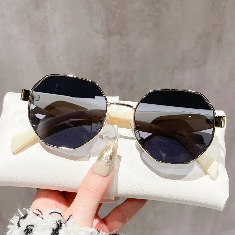 Trendy Polygonal Metal Frame Sunglasses - Women's Retro UV400 Protection
