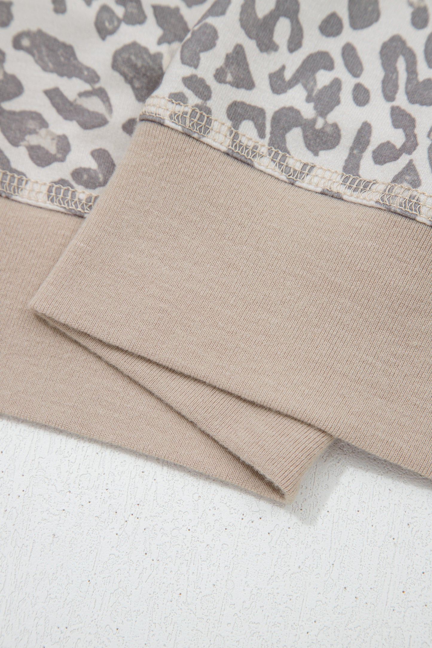 Leopard Print Patchwork Crew Neck Sweatshirt