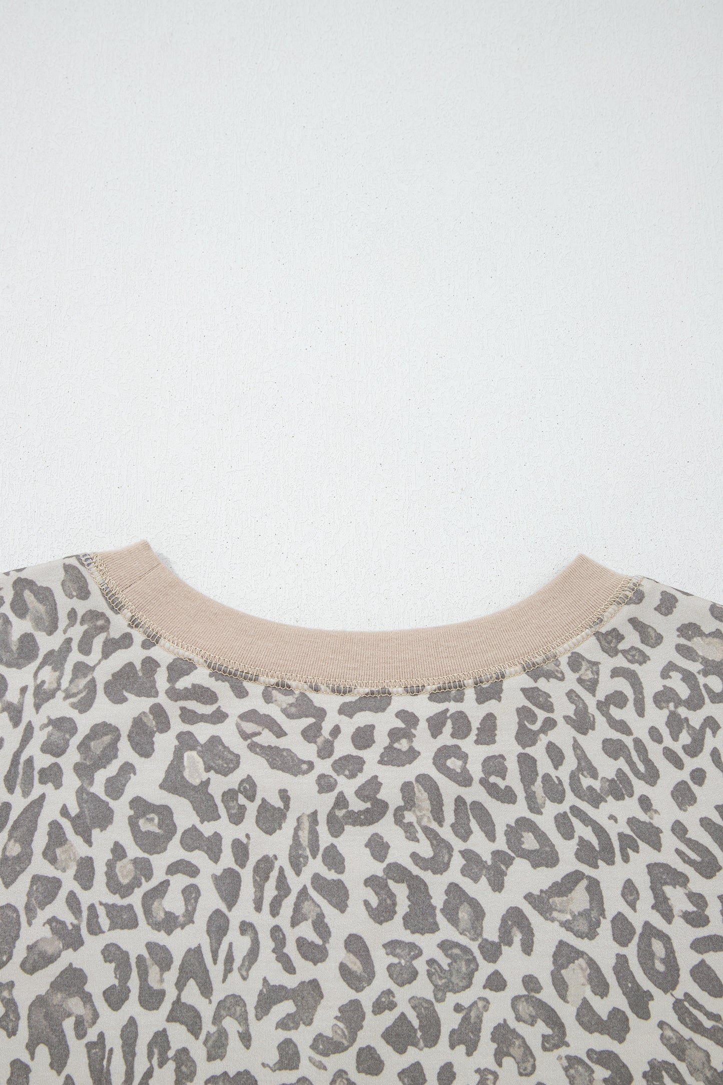 Leopard Print Patchwork Crew Neck Sweatshirt