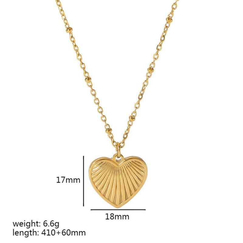 Versatile heart-shaped Textured Pendant Necklace